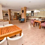 Karacan Park - Airport
