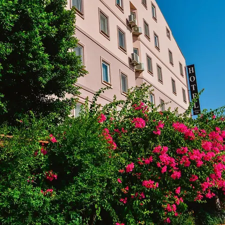 Karacan Park - Airport Hotel